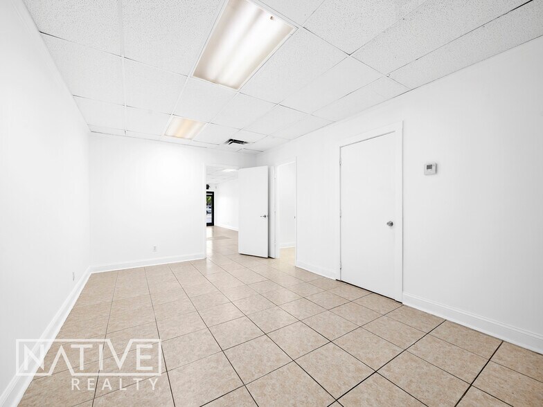 More Photos Of , Oakland Park General Retail For Sale