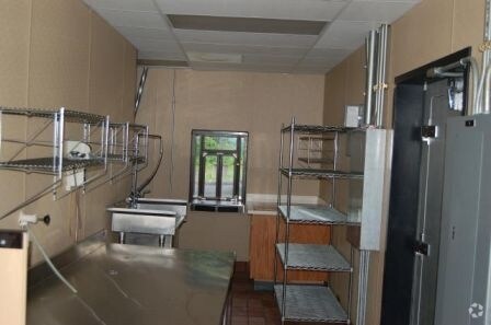 More Photos Of 1789 N Eastman Rd, Kingsport Restaurant For Lease