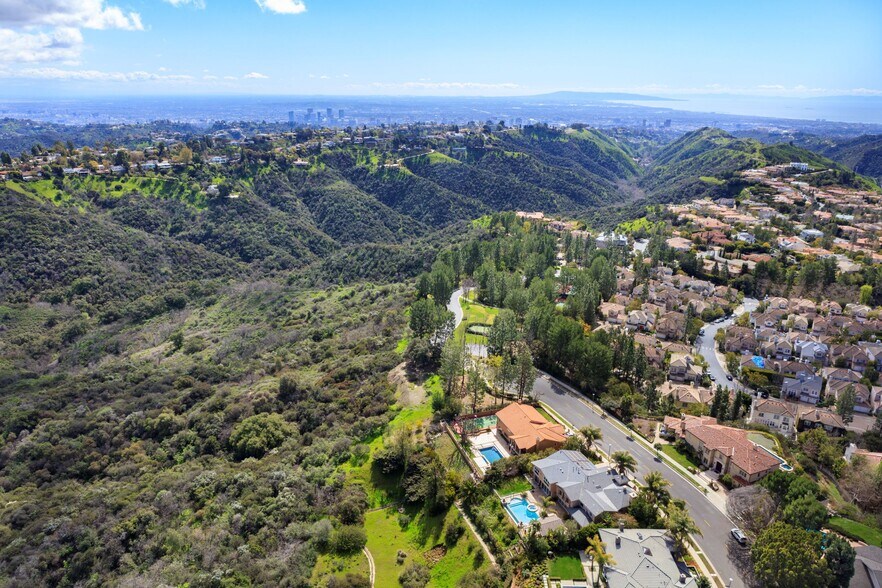 More Photos Of 1 Senderos Canyon, Los Angeles Land For Sale