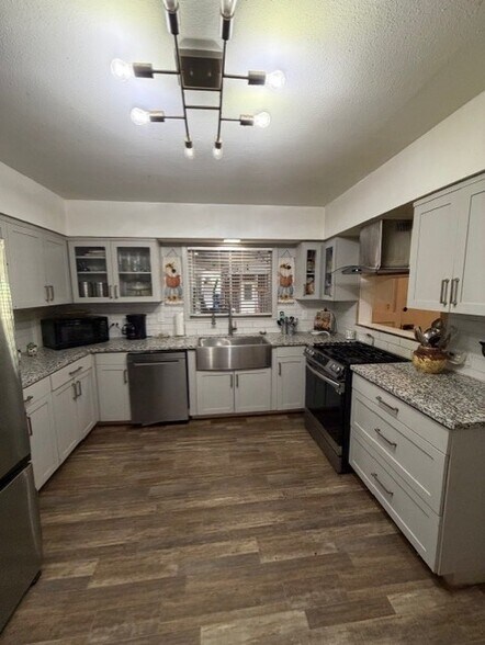 More Photos Of I-10 & Evans St, Alleyton Office Residential For Sale