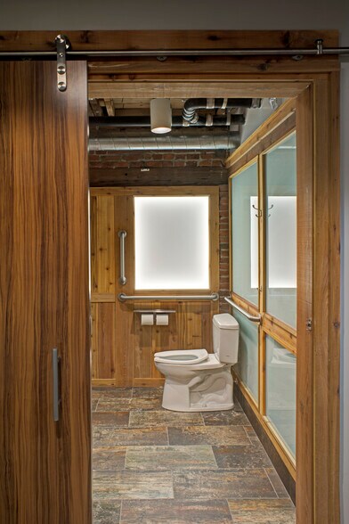 More Photos Of 1900 N Howard St, Baltimore Loft Creative Space For Lease