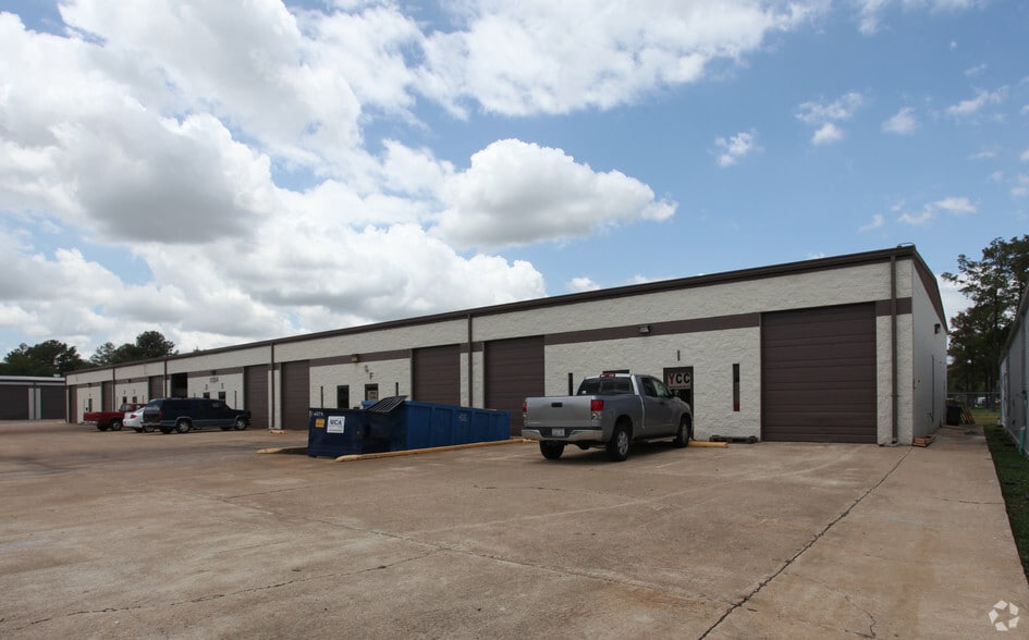 More Photos Of 11303-11311 Jones Rd W, Houston Unknown For Lease