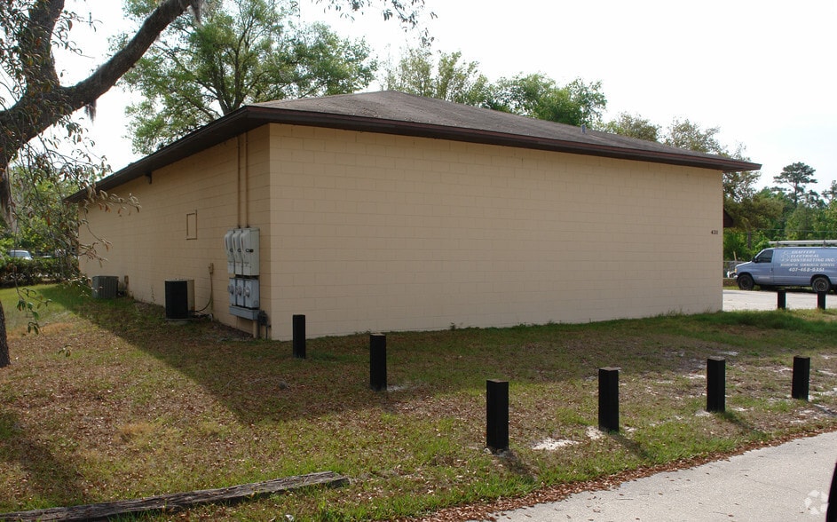 More Photos Of 431 Aulin Ave, Oviedo Light Distribution For Lease