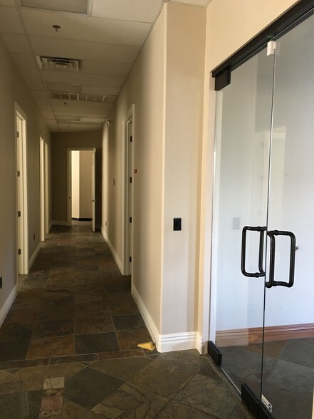 More Photos Of 2575 Montessouri St, Las Vegas Loft Creative Space For Lease