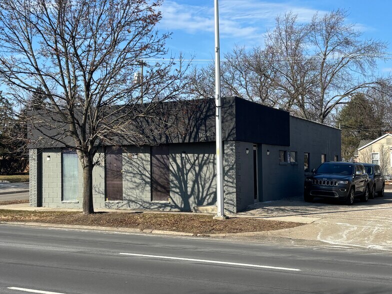 Primary Photo Of 33050 5 Mile Rd, Livonia Office For Sale