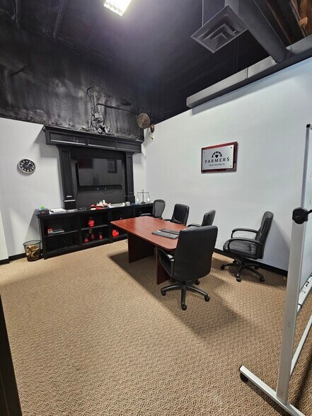 More Photos Of 220 W Broadway Ave, Enid Storefront For Sale