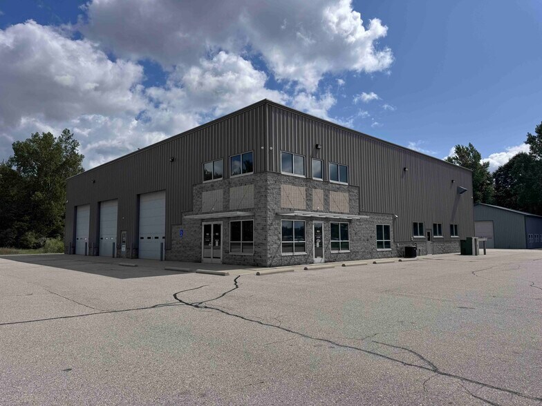 Primary Photo Of 1923 M 40, Holland Warehouse For Lease