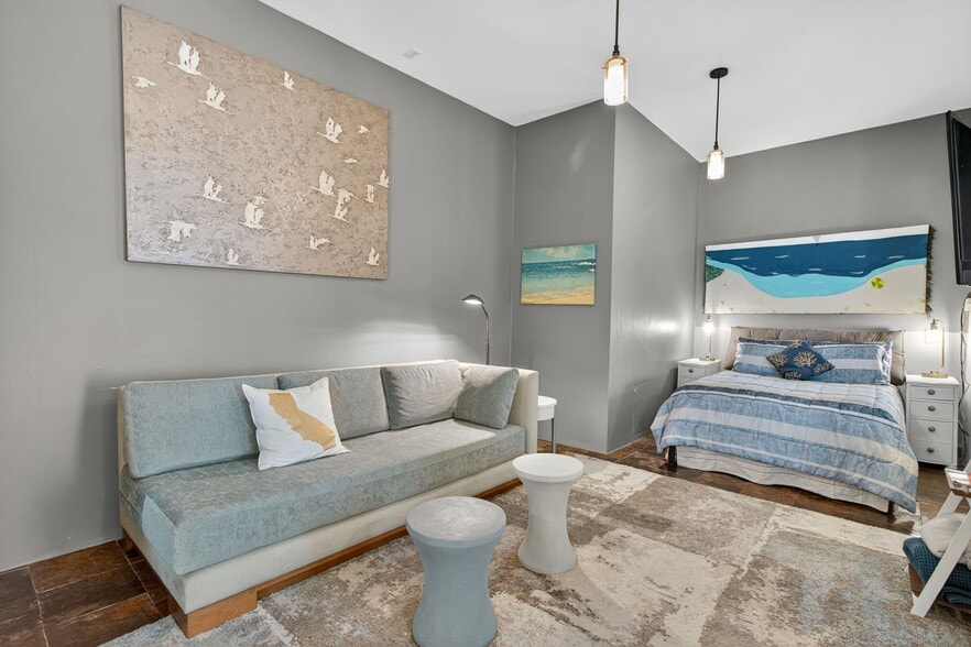 More Photos Of 5657 Shore S blvd, Gulfport Specialty For Sale