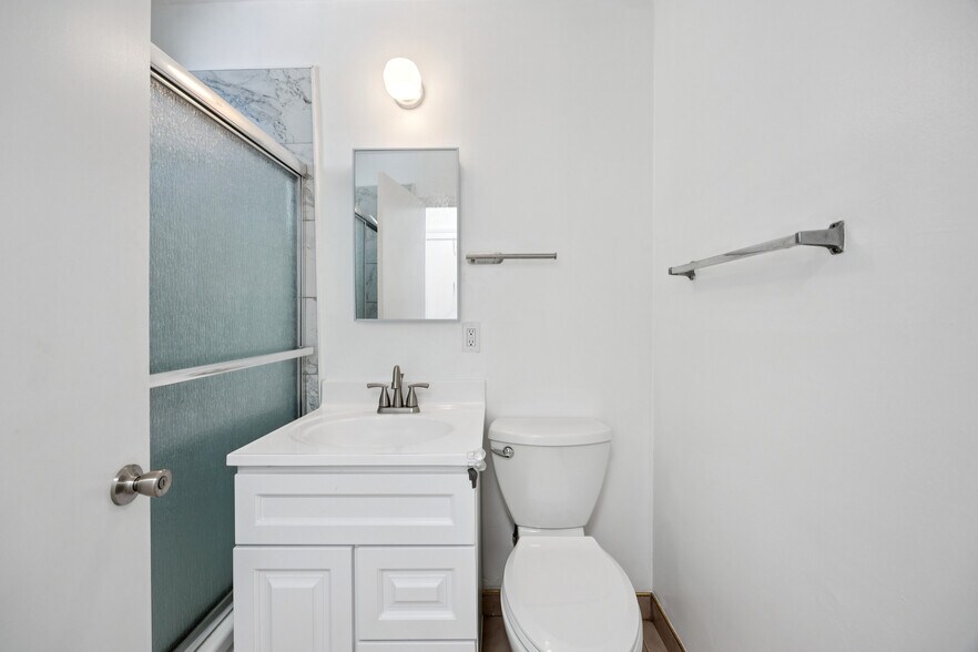 More Photos Of 263 La Pala Dr, San Jose Apartments For Sale