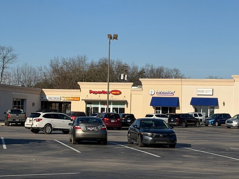 More Photos Of 100 Cumberland Plz, Crossville Unknown For Lease
