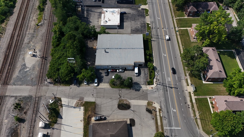 More Photos Of 4100 Indianola Ave, Columbus Auto Repair For Sale