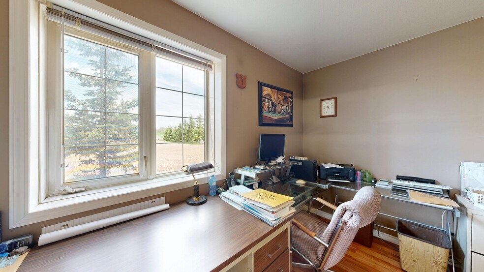 More Photos Of 40446 AB-56, Rochon Sands Service For Sale