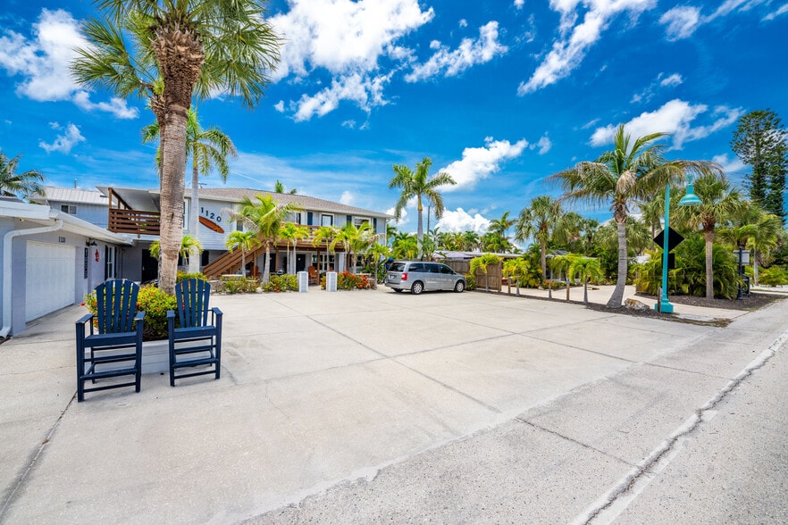 More Photos Of 1130 Gulf Blvd, Englewood Apartments For Sale