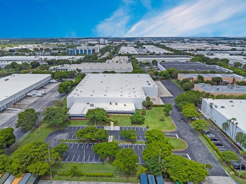 More Photos Of 1910 NW 97th Ave, Miami Distribution For Lease