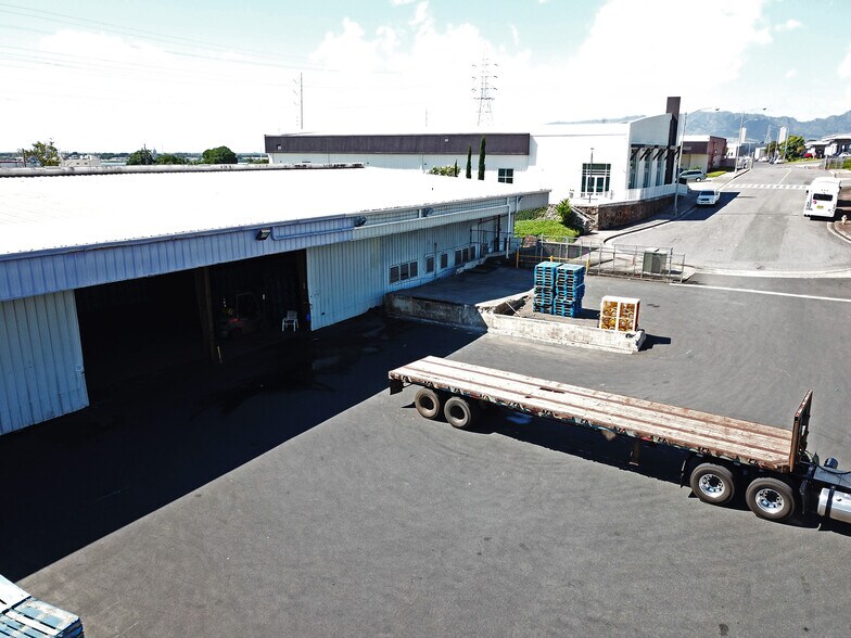More Photos Of 98-780 Oihana Pl, Aiea Warehouse For Lease