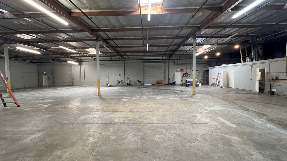 More Photos Of 2446 Pratt Ave, Hayward Warehouse For Sale