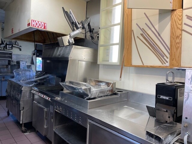 More Photos Of 1272 E Battlefield St, Springfield Restaurant For Lease