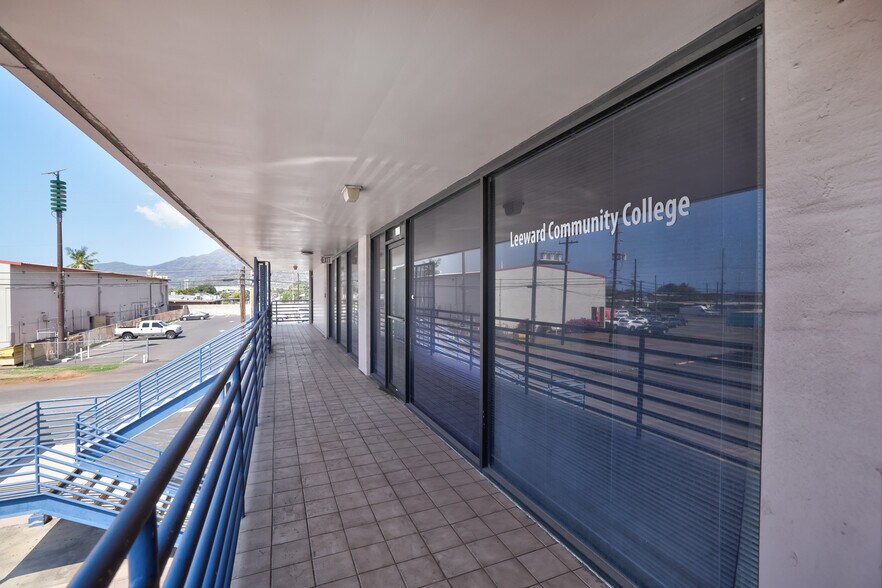 More Photos Of 86-090 Farrington Hwy, Waianae General Retail For Sale