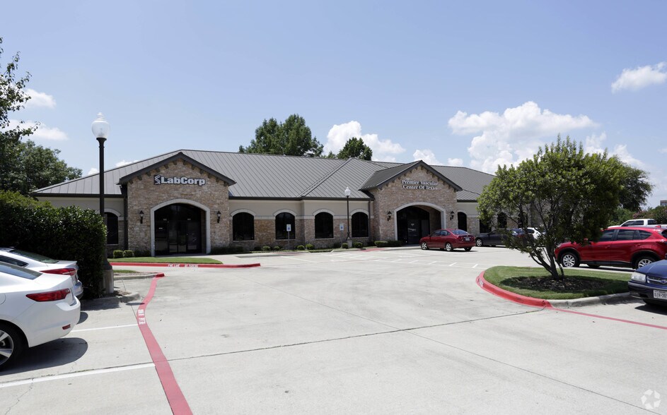 More Photos Of 1871 Harroun Ave, McKinney Office For Lease