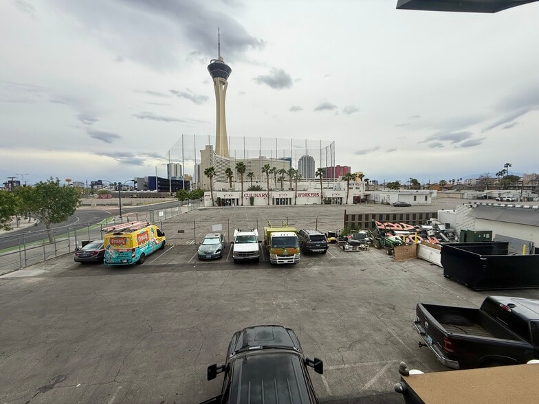 More Photos Of 1604 S Commerce St, Las Vegas Freestanding For Lease