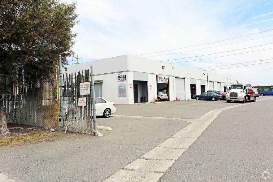 More Photos Of 16372 Construction Cir E, Irvine Warehouse For Lease