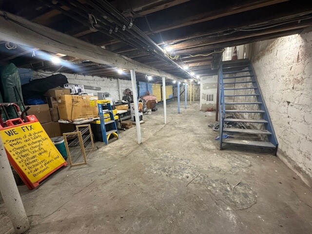 More Photos Of 92-05 Roosevelt Ave, Jackson Heights Storefront Retail Office For Lease