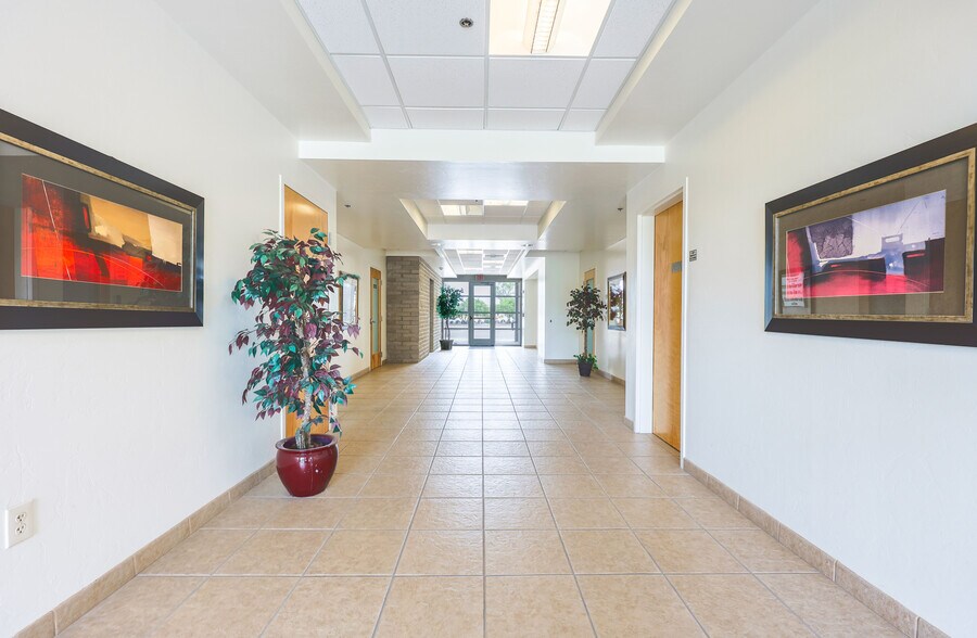 More Photos Of 500 N Garden Ave, Sierra Vista Office For Lease
