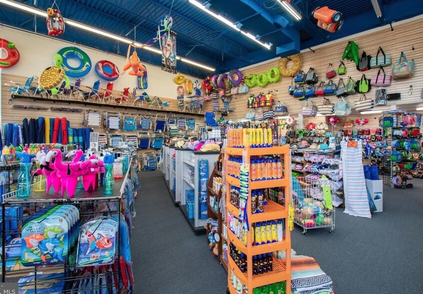 More Photos Of 20644 Coastal Hwy, Rehoboth Beach Storefront For Lease