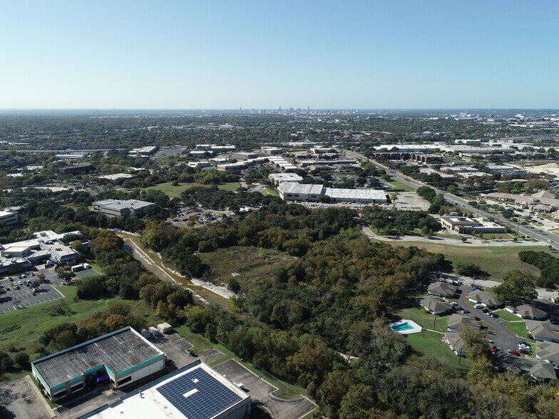 More Photos Of 8605 Cross Park Dr, Austin Office For Lease