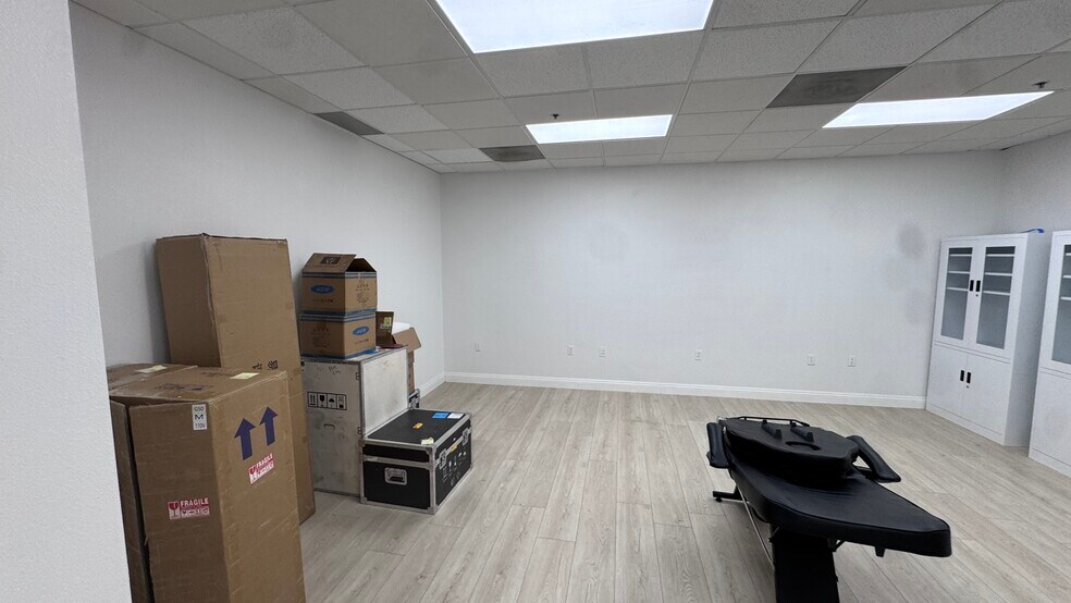 More Photos Of 3025 W Sahara Ave, Las Vegas Medical For Sale