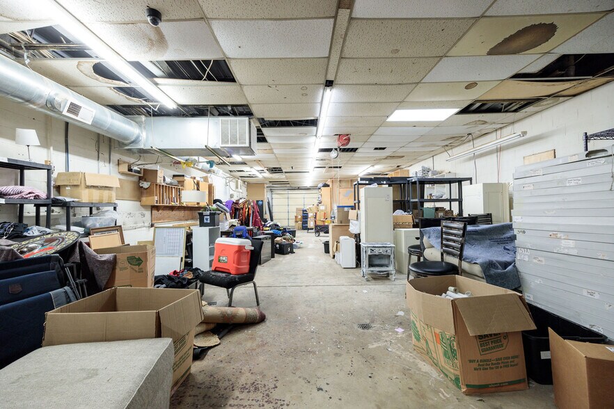 More Photos Of 2312-2314 W Cary St, Richmond Warehouse For Lease