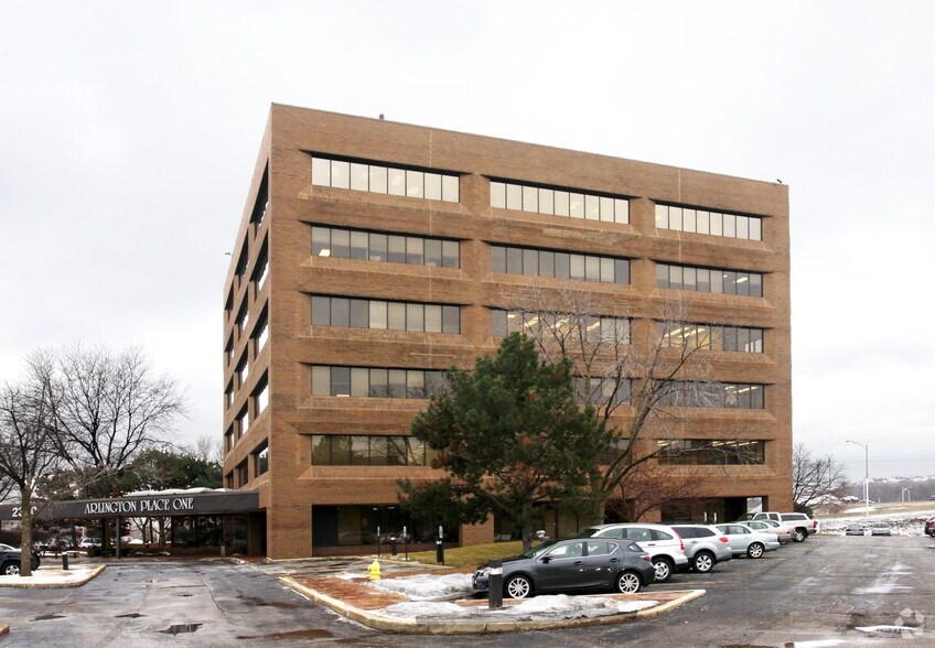 More Photos Of 2340 S Arlington Heights Rd, Arlington Heights Loft Creative Space For Lease