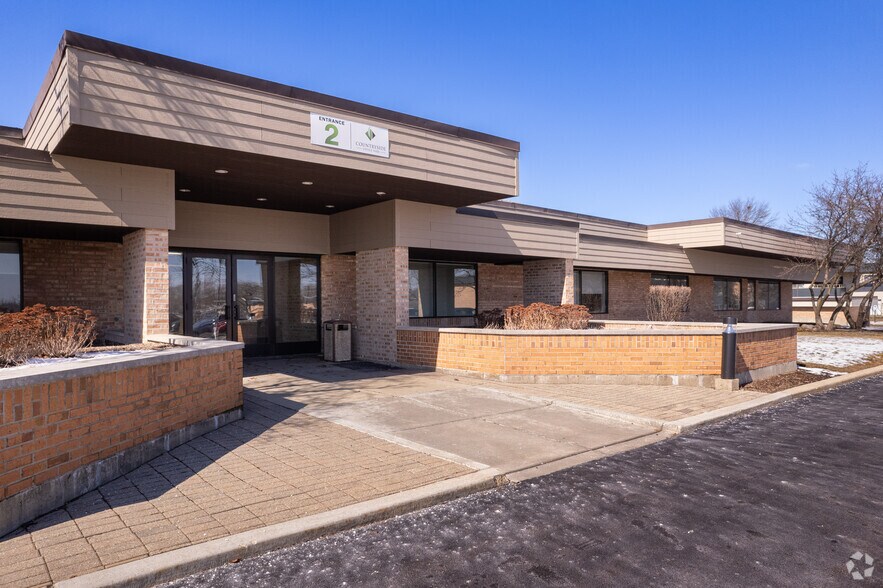 More Photos Of 1204-1332 W Northwest Hwy, Palatine Office For Lease