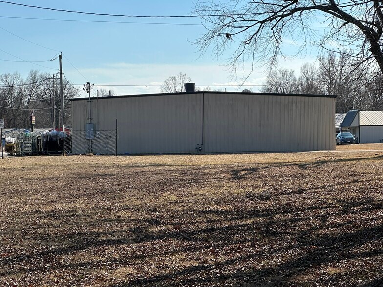 More Photos Of 310 N 14th St, Sarcoxie Freestanding For Sale