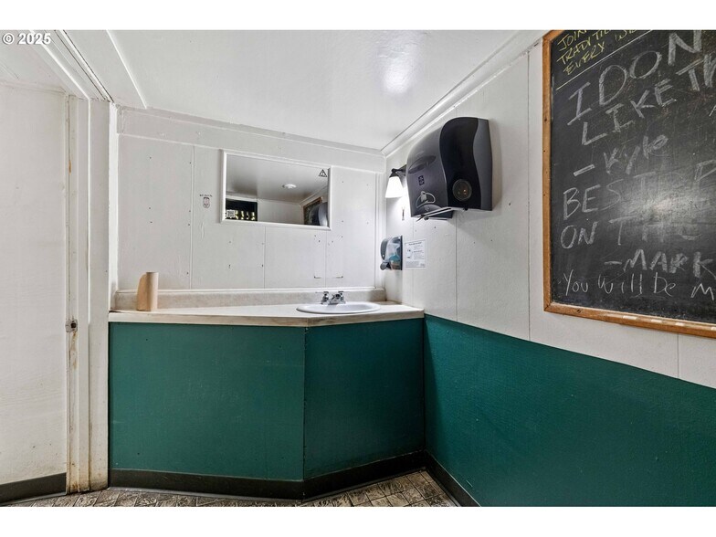 More Photos Of 2043 Sherman Ave, North Bend Bar For Sale