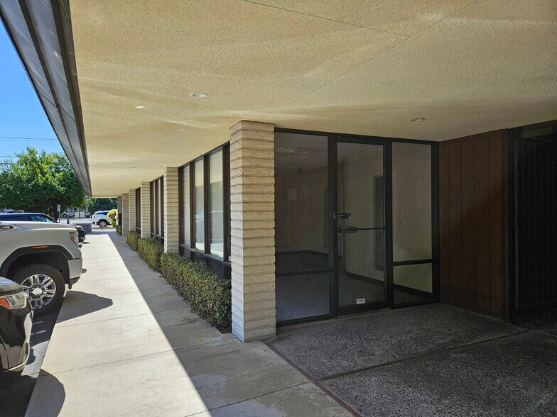 More Photos Of 909 15th St, Modesto Office For Lease