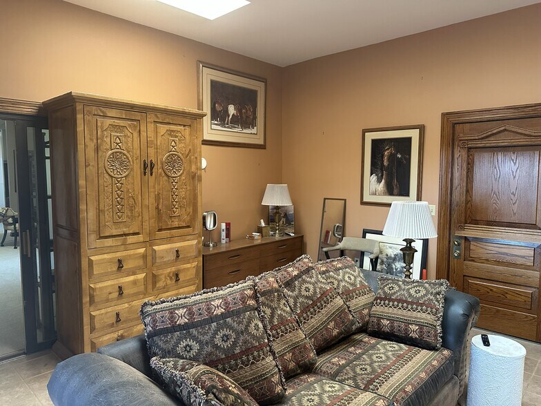 More Photos Of 23 Tubac Rd, Tubac Storefront Retail Residential For Sale