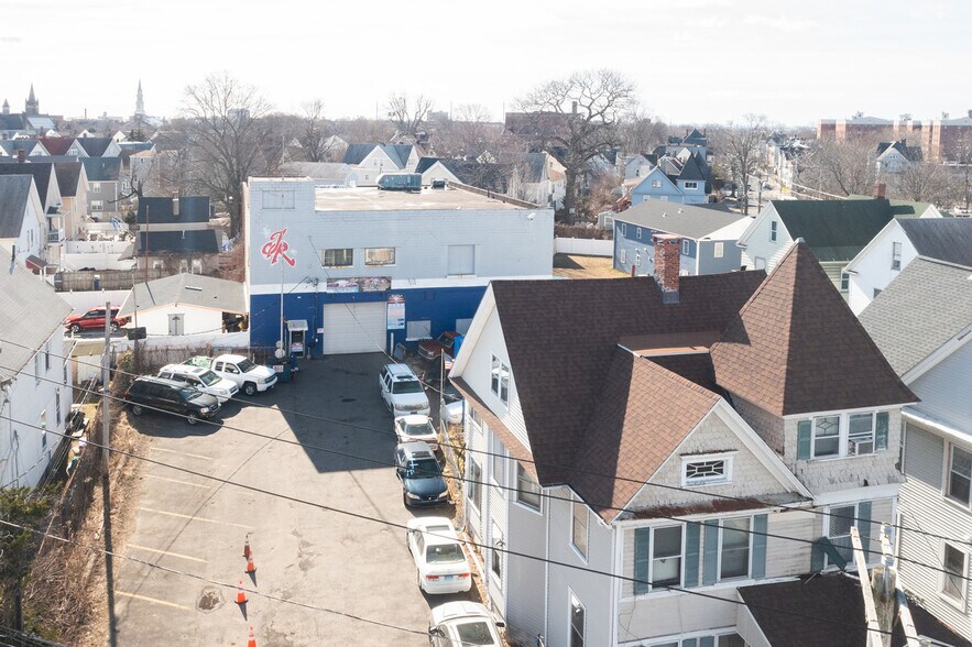 More Photos Of 105 Wood Ave, Bridgeport Light Manufacturing For Sale