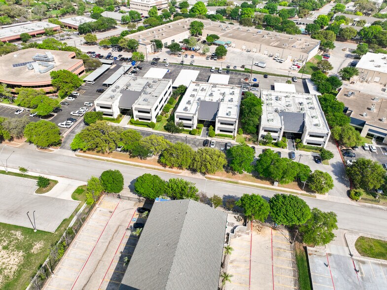 More Photos Of 14400 Northbrook Dr., San Antonio Unknown For Lease