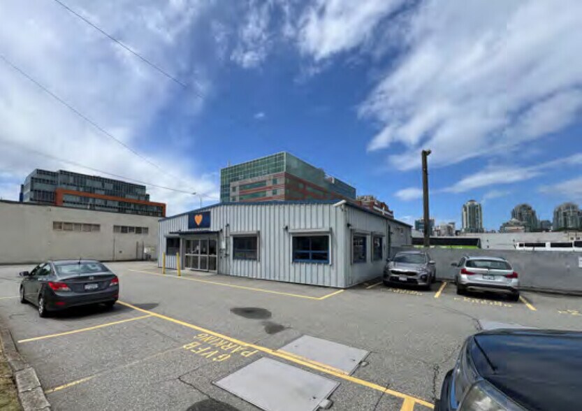 More Photos Of 1405 Thornton St, Vancouver Warehouse For Lease