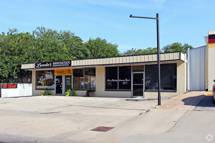 Primary Photo Of 2311 NW 36th St, Oklahoma City Storefront For Lease