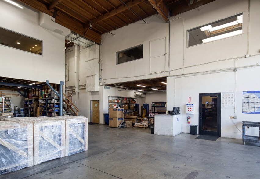 More Photos Of 5101 Florin Perkins Rd, Sacramento Flex For Lease