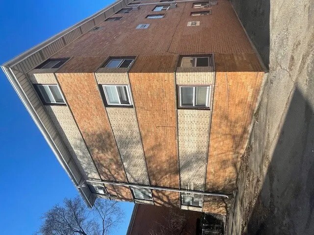 More Photos Of 12934 Page Ct, Blue Island Apartments For Sale