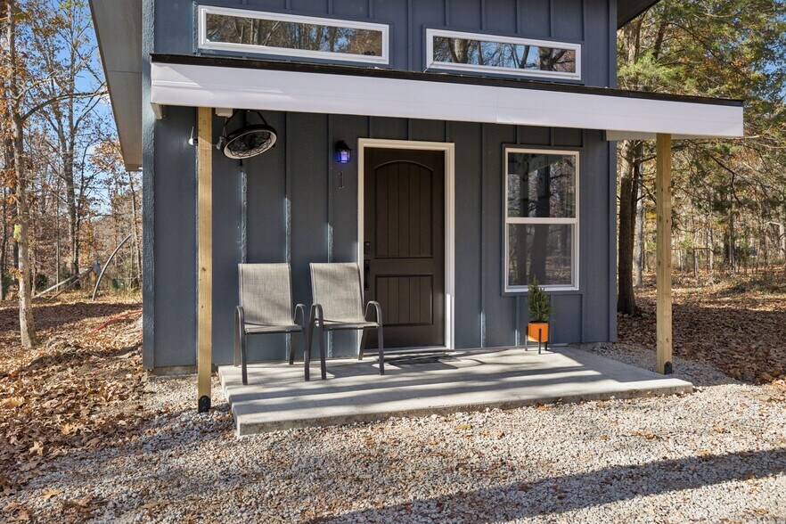 More Photos Of 3158 Summertown Hwy, Summertown Hotel For Sale
