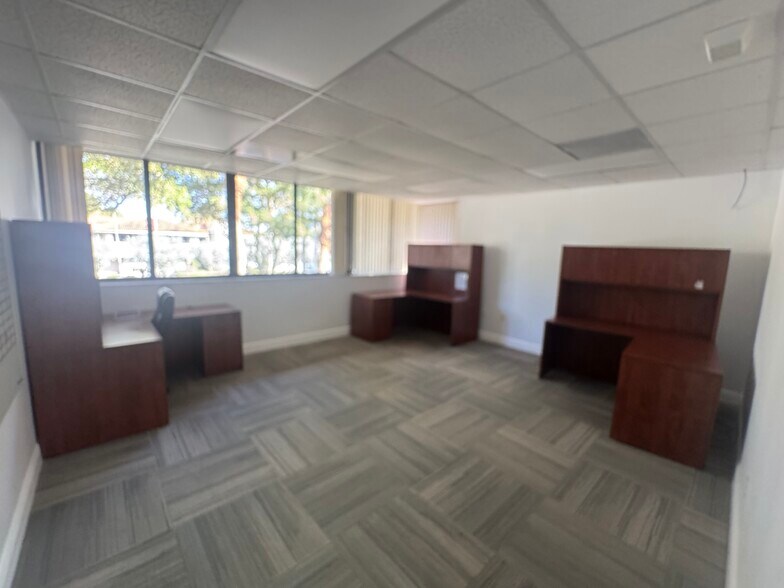 More Photos Of 7000 SW 97th Ave, Miami Office For Sale