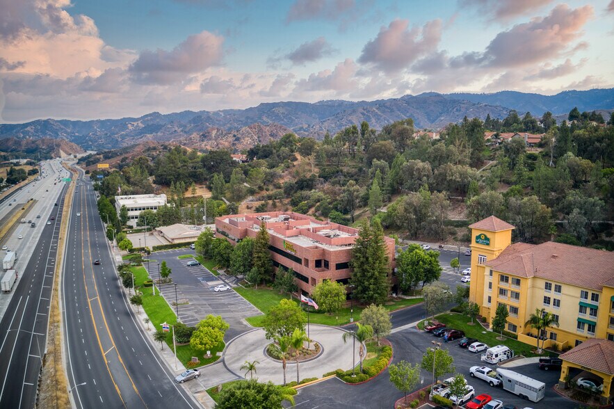 More Photos Of 25129 The Old Rd, Stevenson Ranch Loft Creative Space For Lease