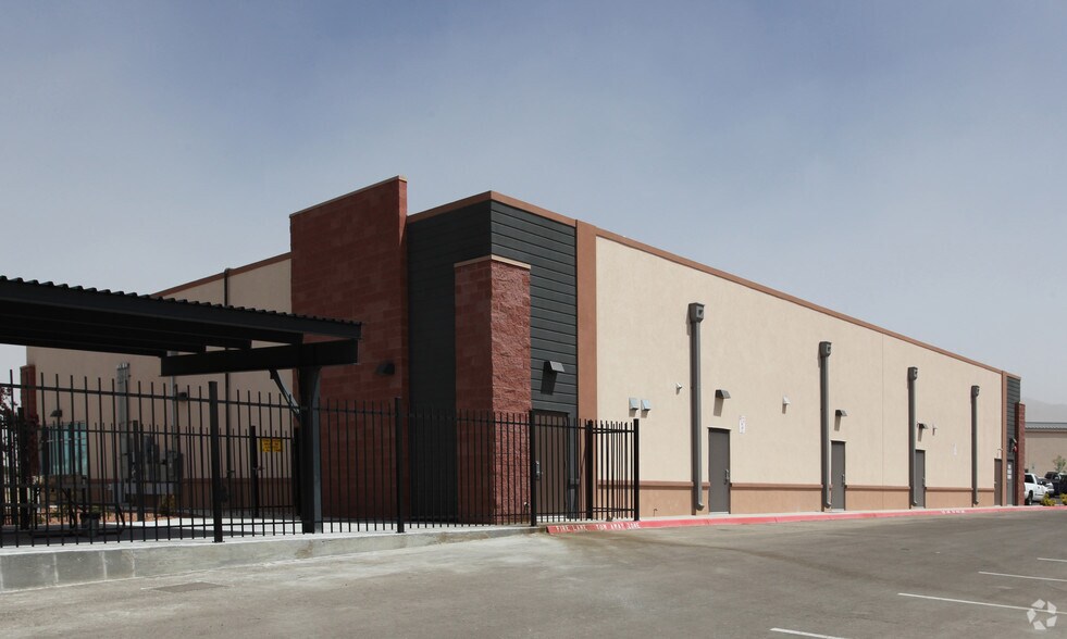 More Photos Of 7420 Remcon Cir, El Paso Office For Lease
