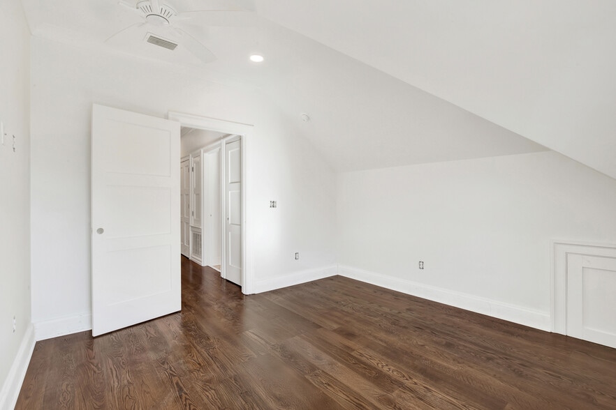 More Photos Of 104 17th pl, Tybee Island Multifamily For Sale