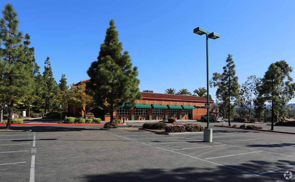 More Photos Of 17210 Bernardo Center Dr, San Diego General Retail For Sale