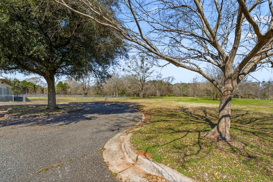 More Photos Of 2828 Harvest Rd, Jay Religious Facility For Sale